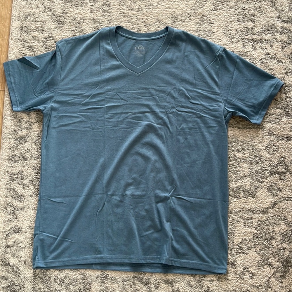 True Classic XL Blue V Neck T-Shirt